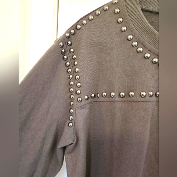 VOCAL Gray Top With Silver Grommets Med - Picture 6 of 8